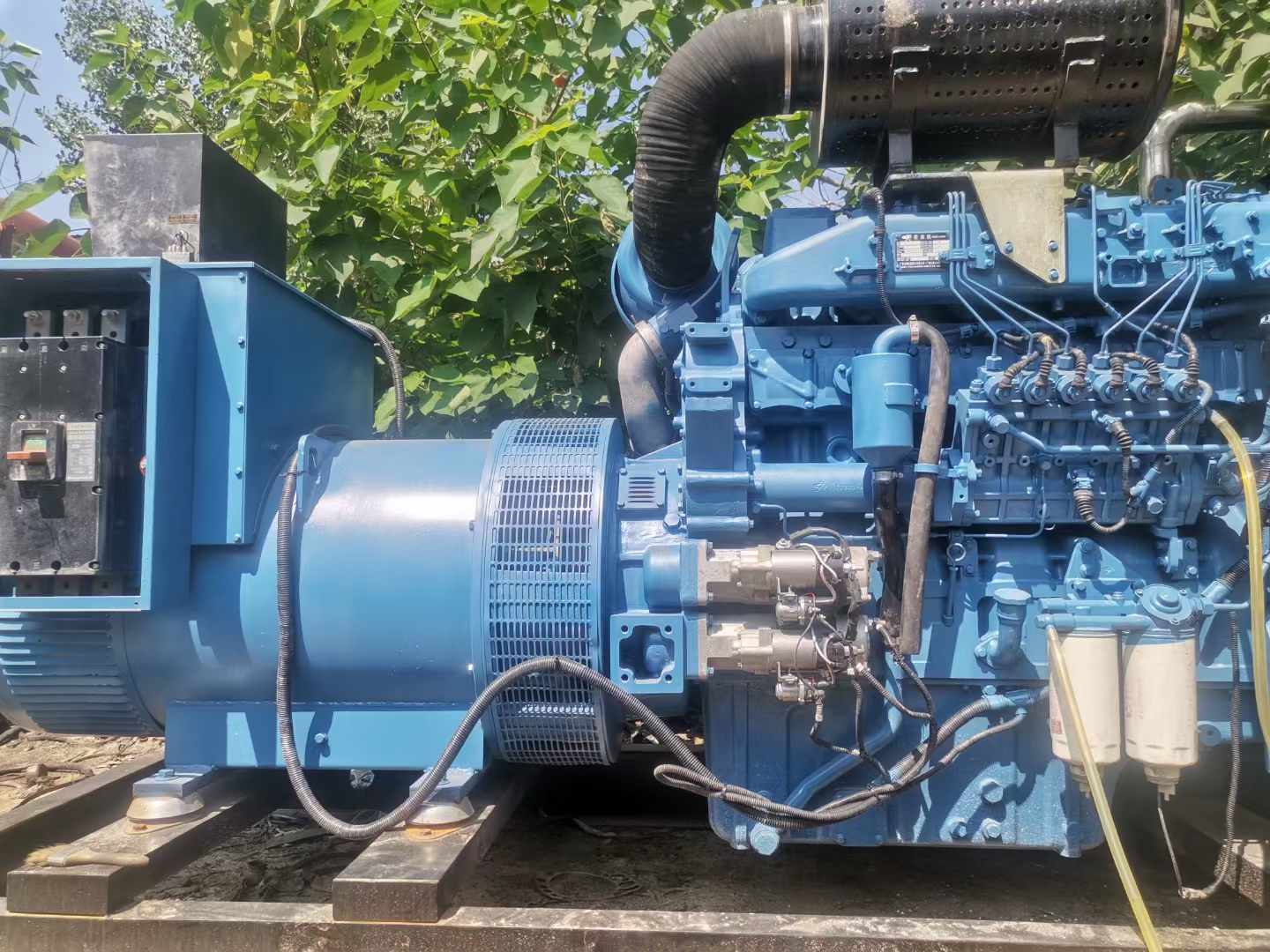 金凤详细说明降低 800kW 柴油发电机输出电流波动的方法